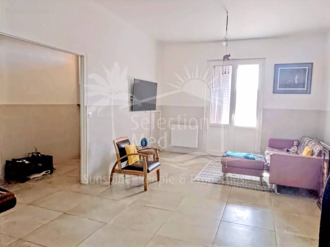 Appartement à SIX-FOURS-LES-PLAGES