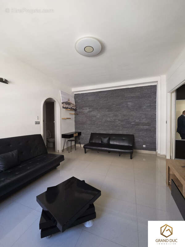 Appartement à MARSEILLE-2E