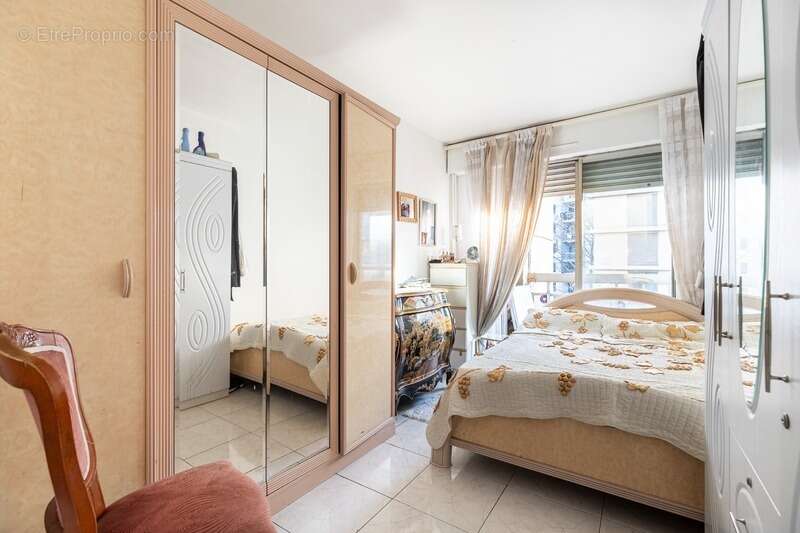 Appartement à PARIS-19E
