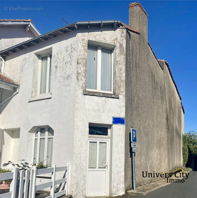 Maison à LA REGRIPPIERE