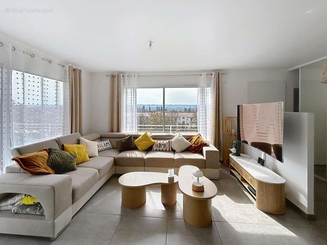 Photo 2 - Maison à ESTRABLIN