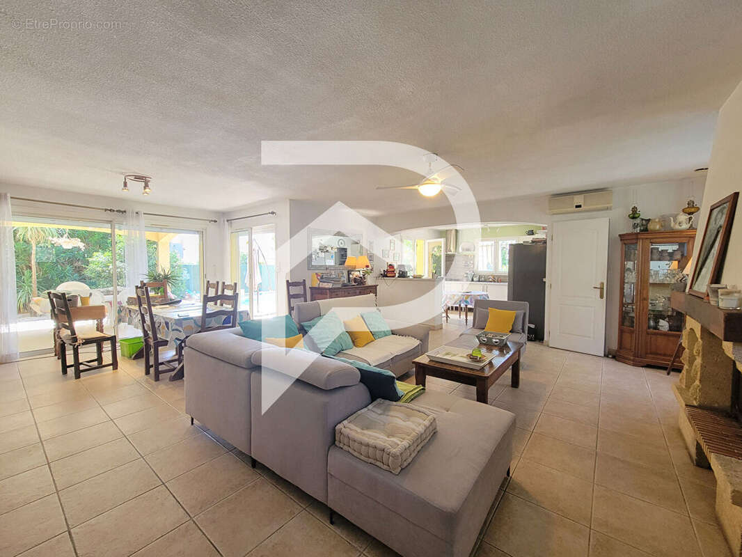 Maison à SAINT-CYPRIEN