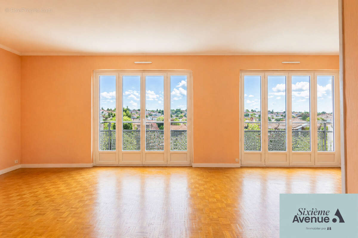 Appartement à CHILLY-MAZARIN