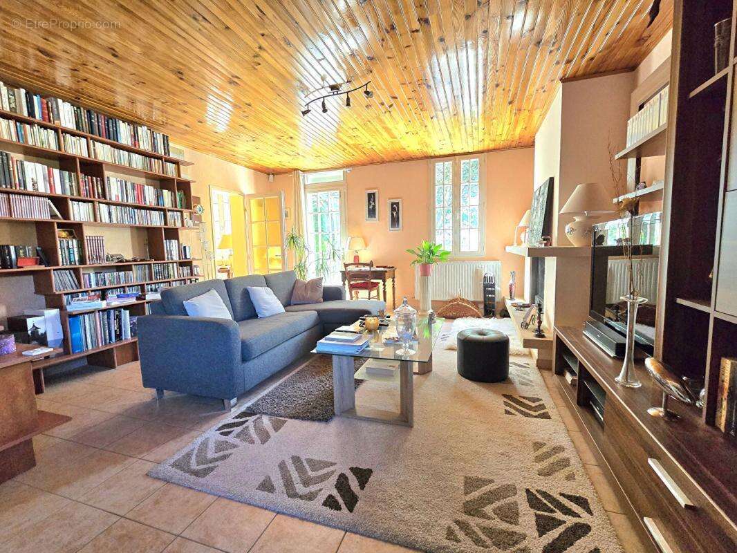 Maison à SAINT-SEURIN-SUR-L&#039;ISLE