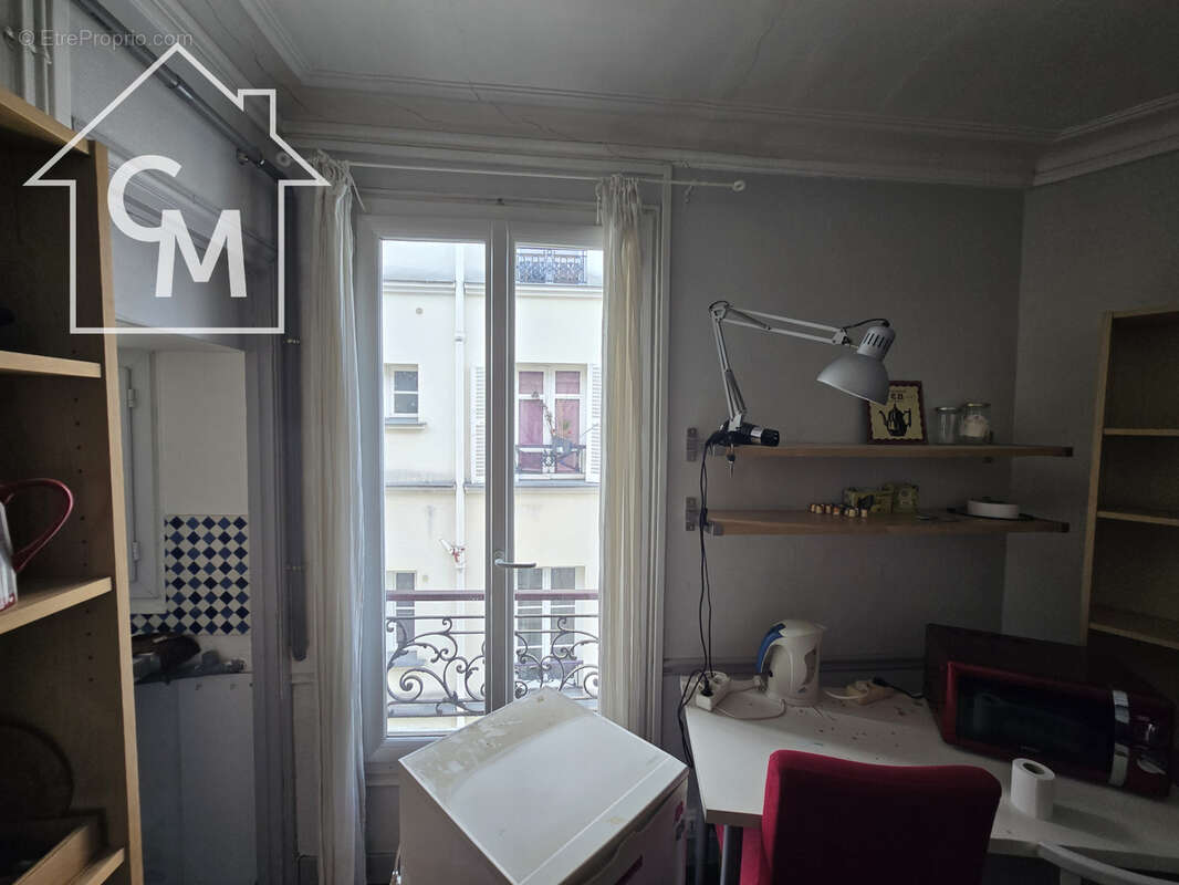 Studio 11,81 m2   Paris 17ème   Rue Legendre - photo 9