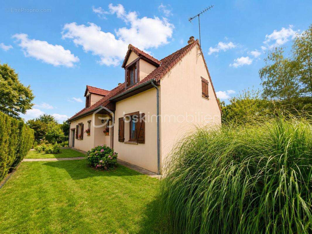 Maison 6 pièces – 143 m² – 4 chambres – Parc paysager de 1 700 m² - photo 19