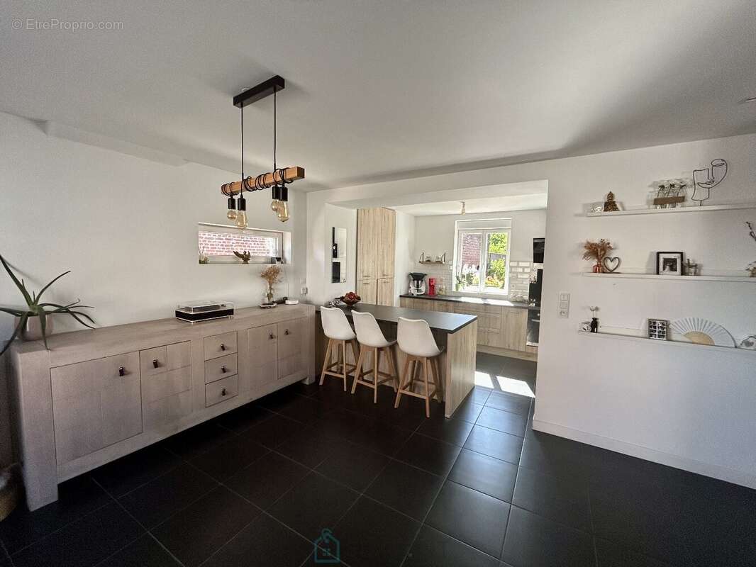 Magnifique fermette rénovée avec grange et dépendances. - photo 8