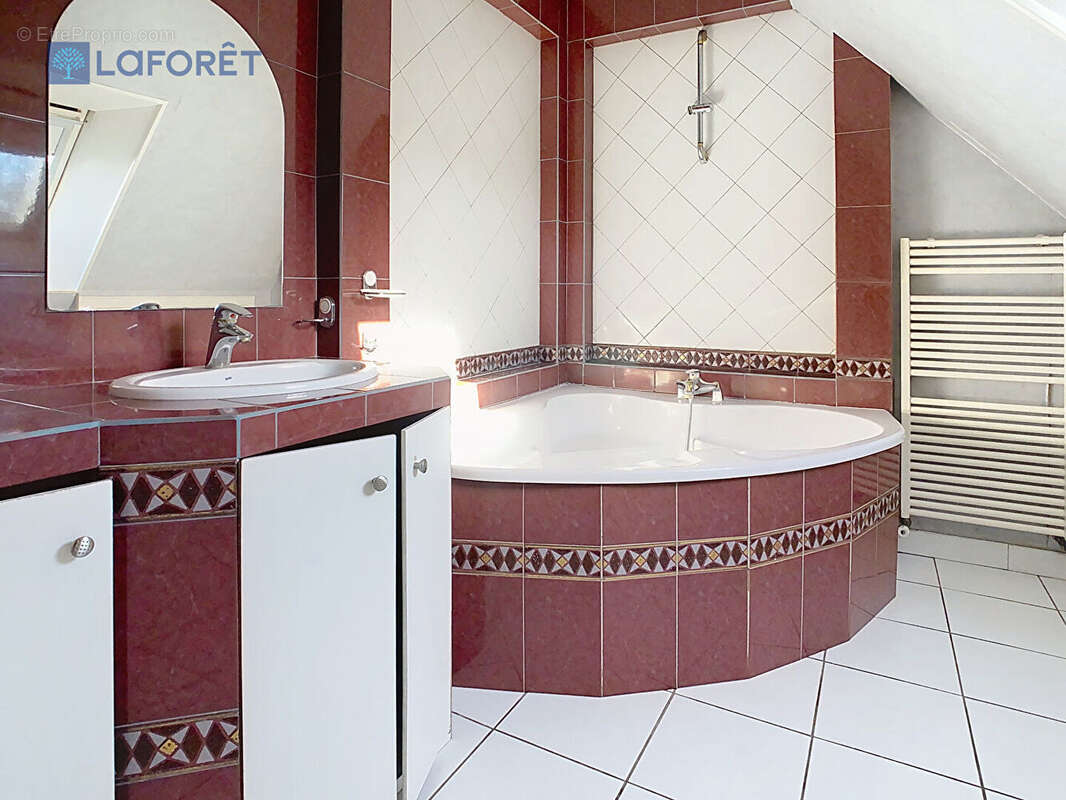 A VENDRE Maison Non mitoyenne Quartier SAINT GUENAEL - photo 11