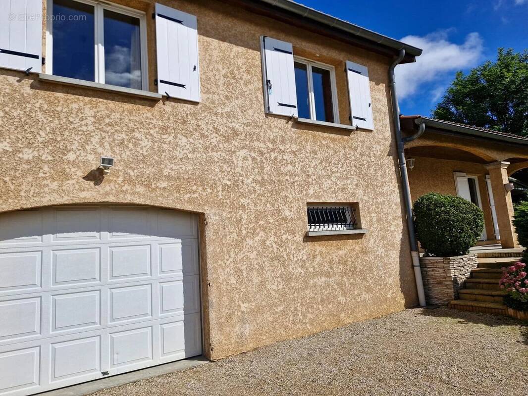 Maison à MONTMERLE-SUR-SAONE