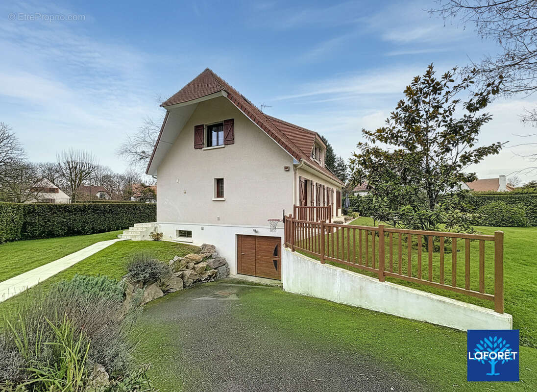 Maison Cambes-en-plaine 7 pièce(s) 168m² - photo 13