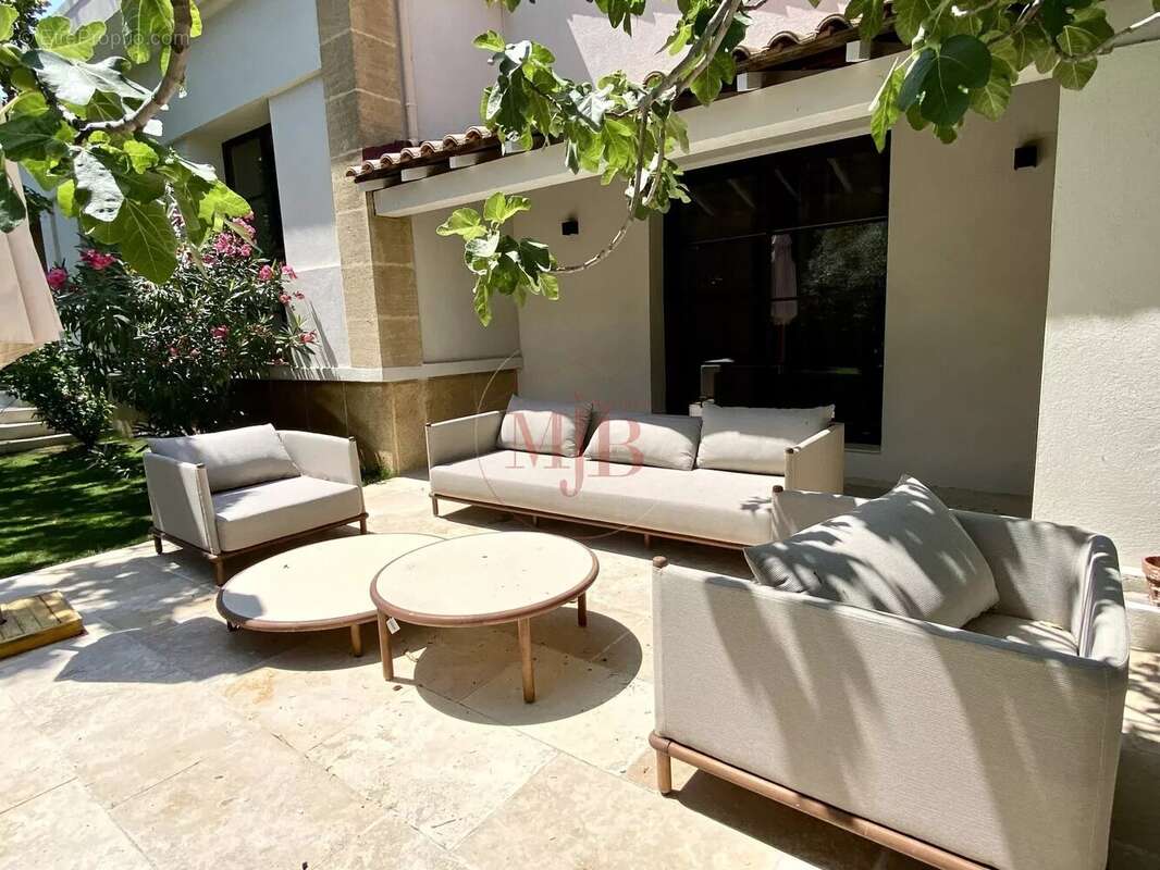 Aix ville a pied  -toutes commodites - photo 6