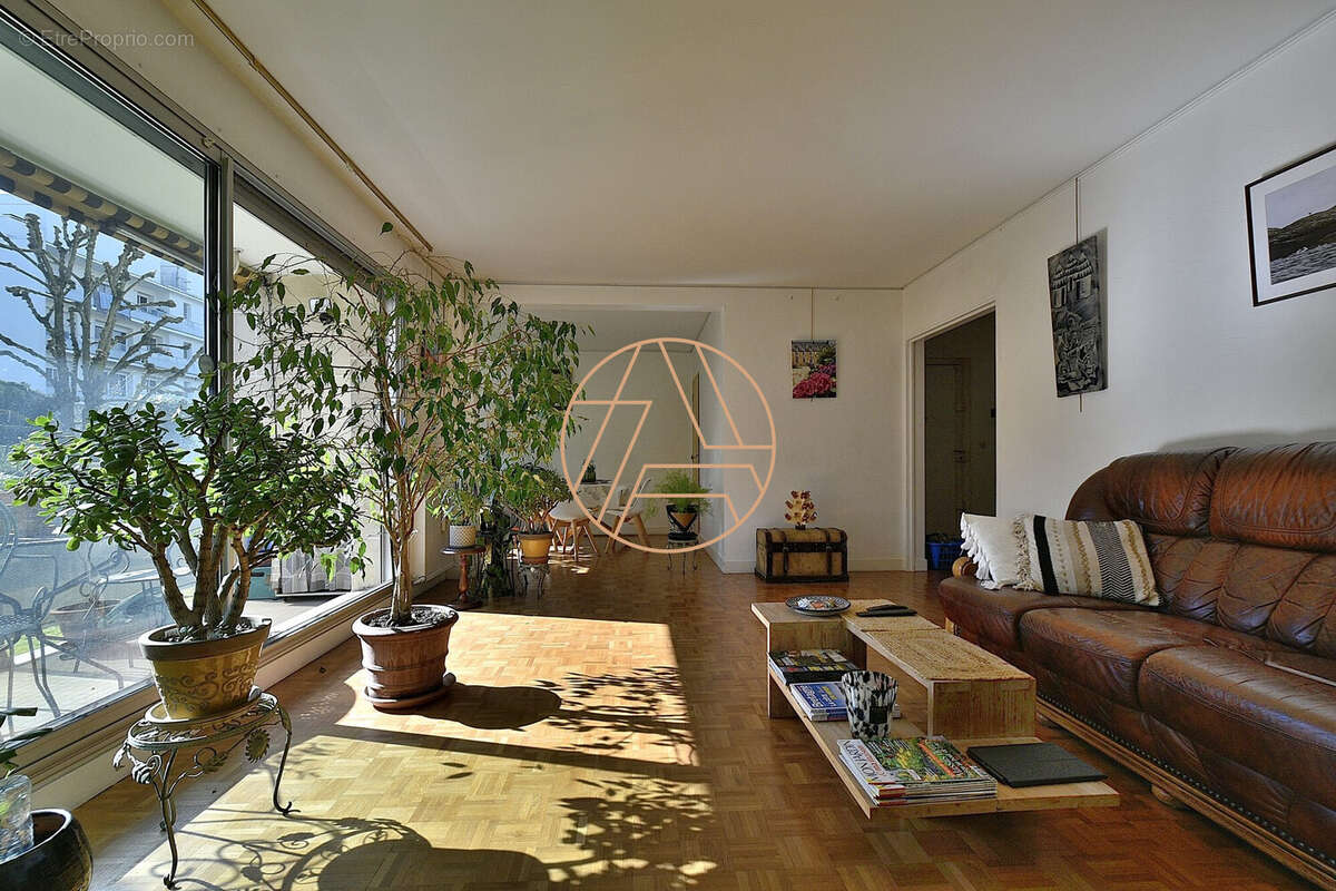 Appartement à SAINT-MAUR-DES-FOSSES