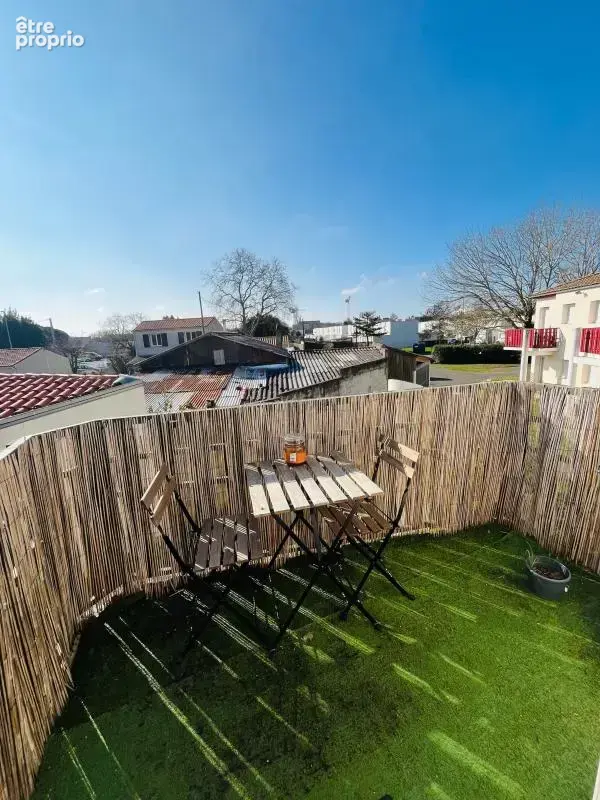 À Vendre – Studio avec balcon et stationnement – Tasdon, La Rochelle  - photo 2