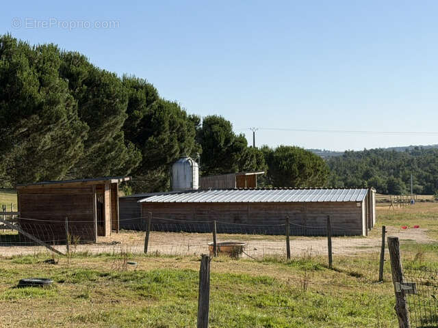 Maison à LA ROCHE-CHALAIS