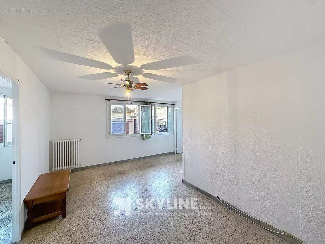 Appartement à MARSEILLE-4E