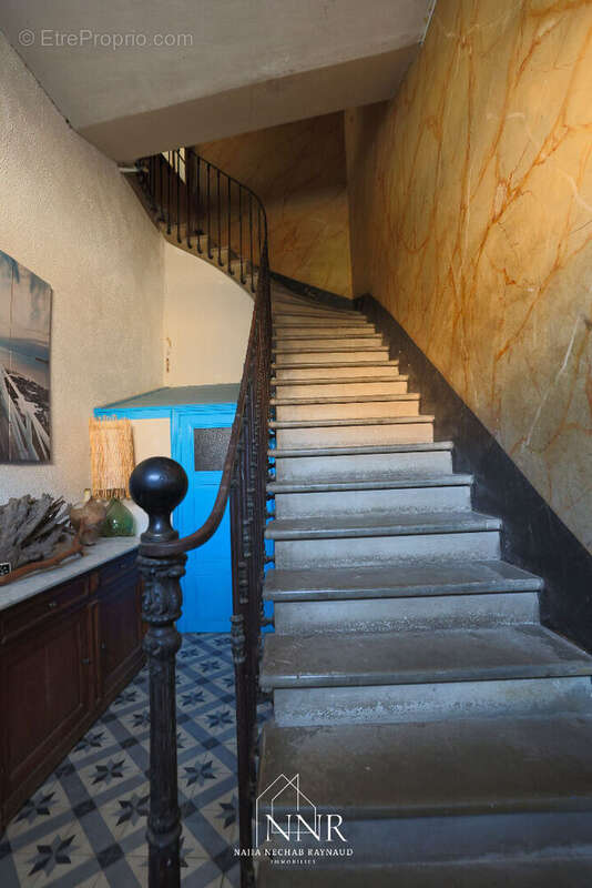 Maison à SAINT-FELIX-DE-LODEZ