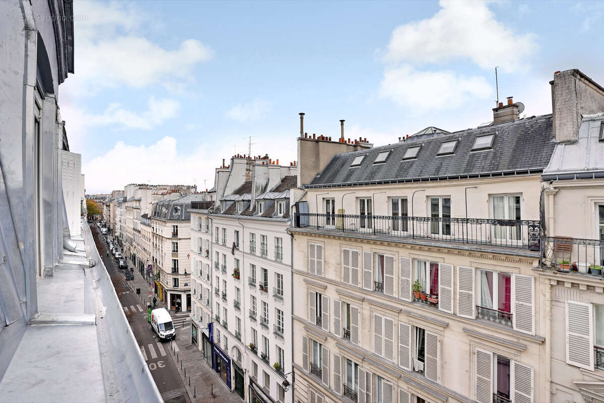 Appartement à PARIS-3E