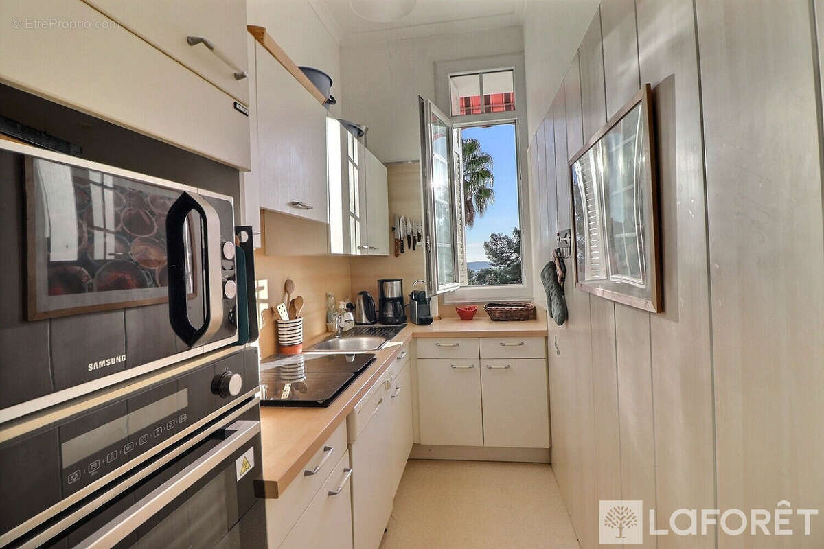 Appartement à HYERES