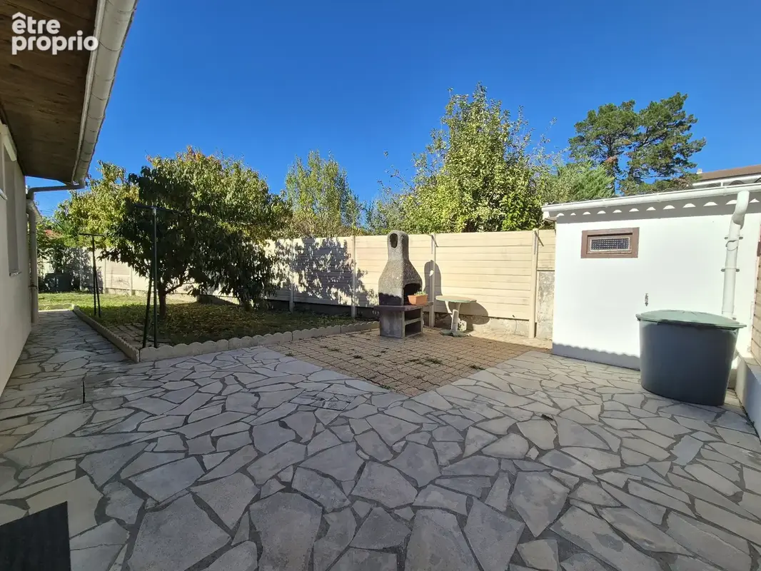 Maison de plain pied avec Jardin et 2 garages - photo 3