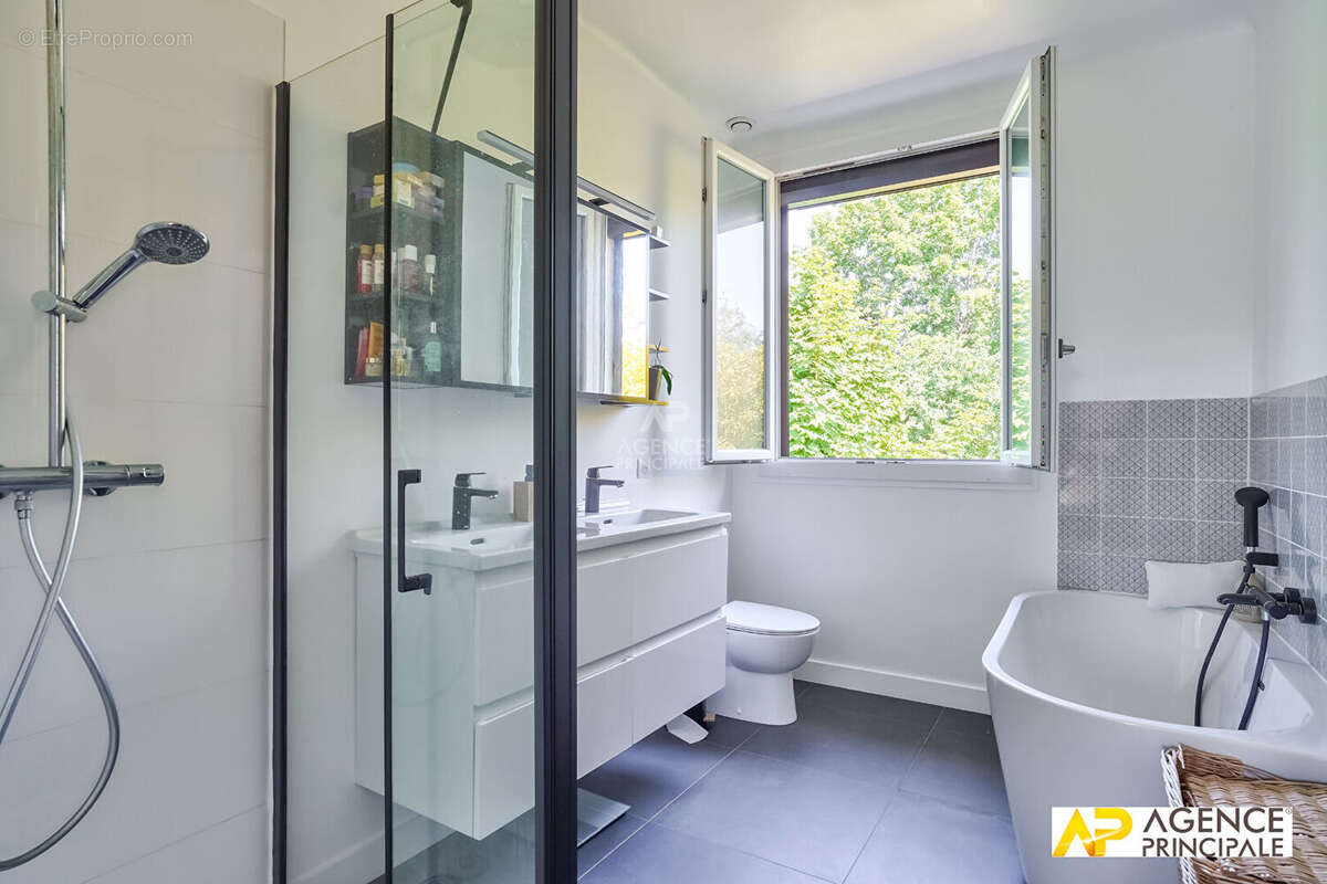 Maison à MAISONS-LAFFITTE