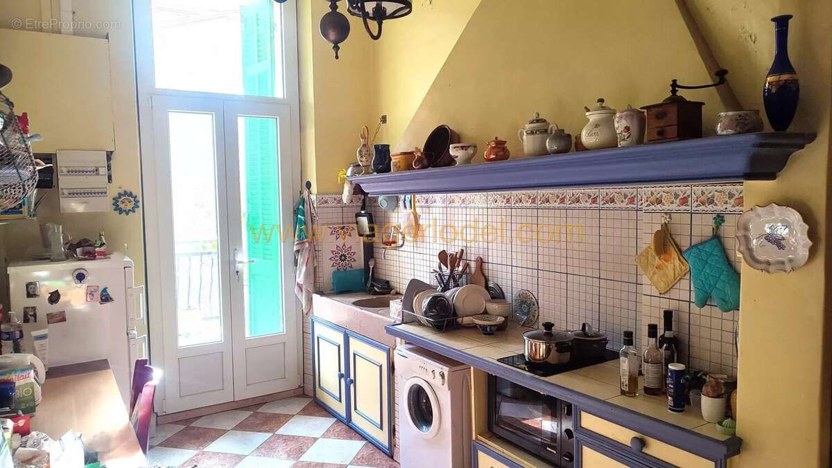 Appartement à MARSEILLE-1E