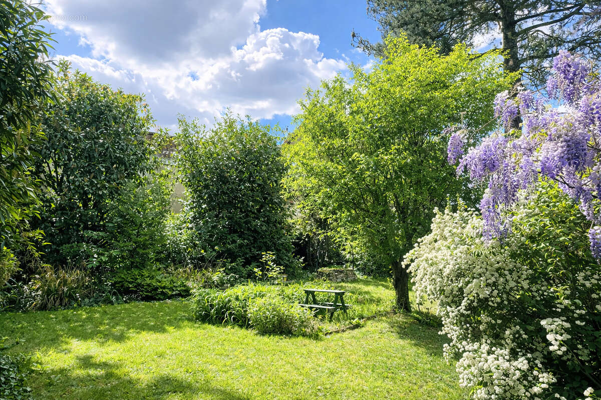 Charmante maison familiale 6 pièces avec jardin arboré sans vis-à-vis - photo 3