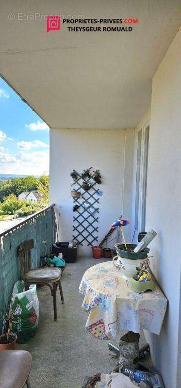 Appartement à PARON