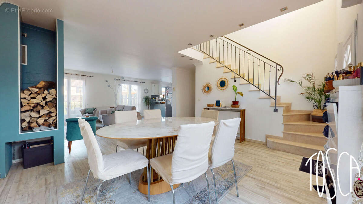 Maison à VIGNEUX-SUR-SEINE