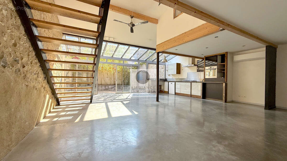 Maison à LIVRON-SUR-DROME