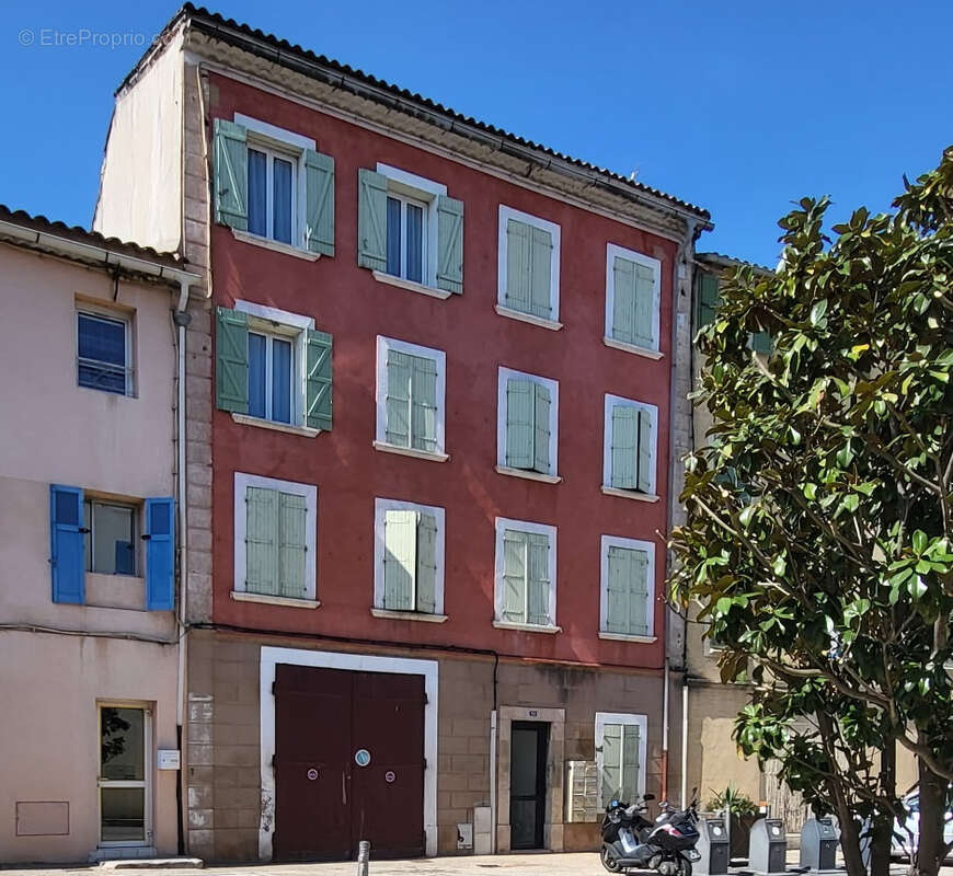 Appartement à SOLLIES-PONT