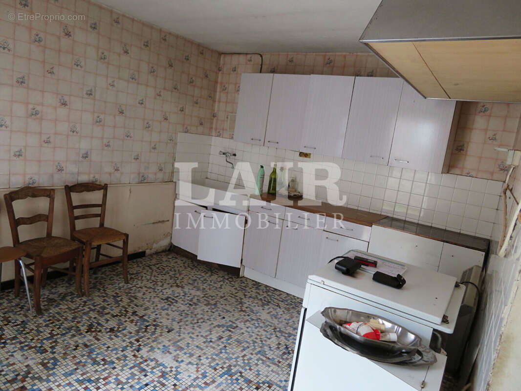 Maison à SAINT-CALAIS-DU-DESERT