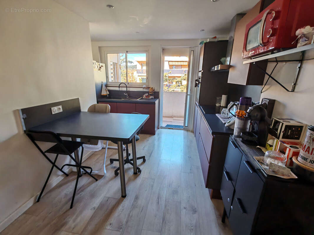 Appartement à LA VALETTE-DU-VAR