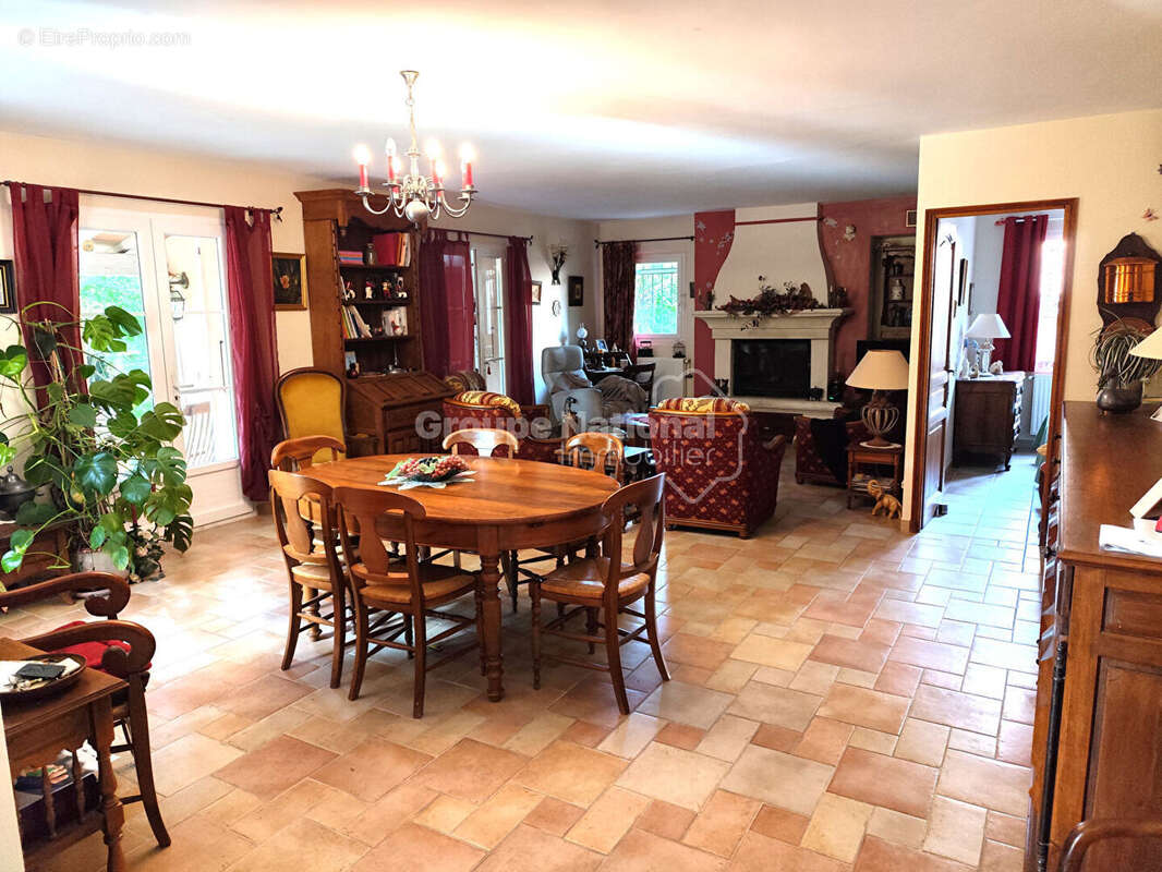 Maison à JONQUIERES