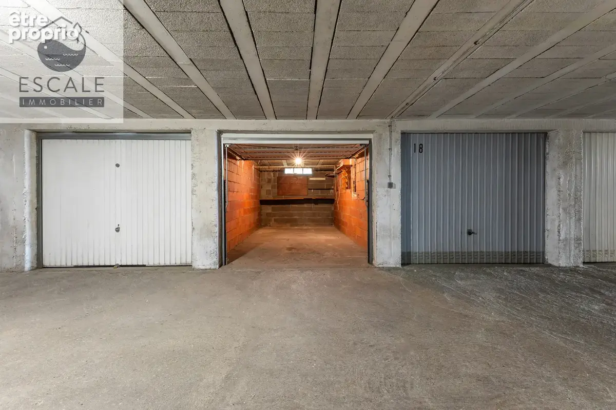 Vente grand garage dans residence securisee quartier corniche a sete - photo 2