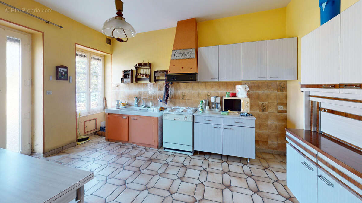 Maison à POUGUES-LES-EAUX