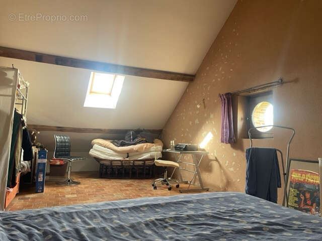 Maison à CONDE-SUR-HUISNE