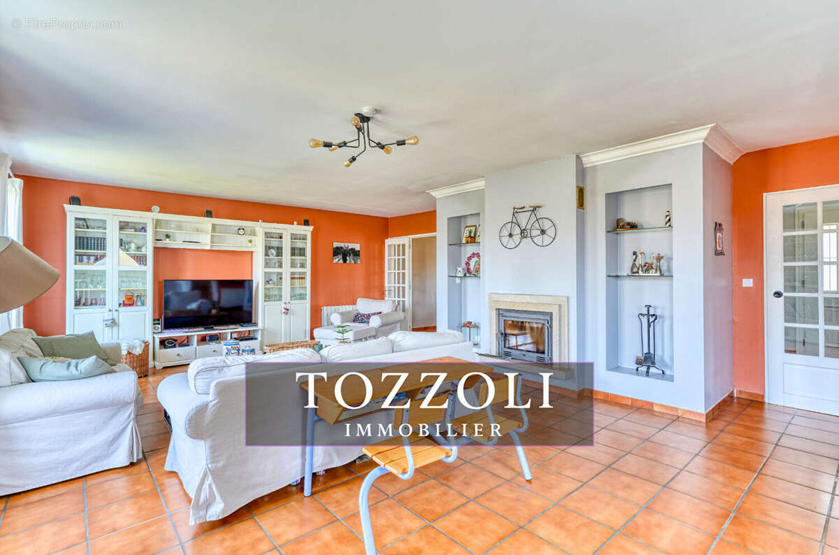 Maison à VILLEFONTAINE