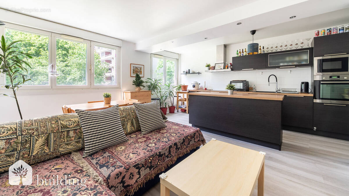 Appartement à COURBEVOIE