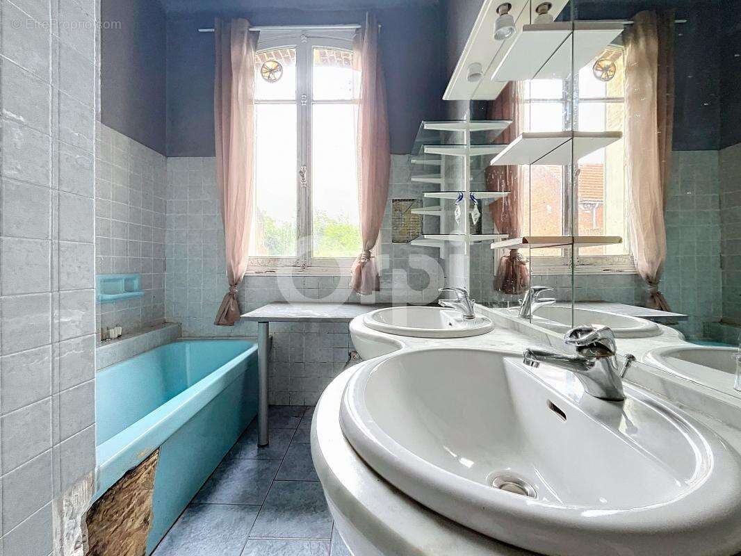 Maison à MERY-LA-BATAILLE