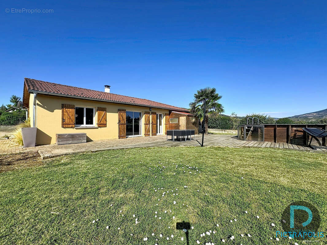 Maison 150 m² à Quincie-En-Beaujolais  - photo 2