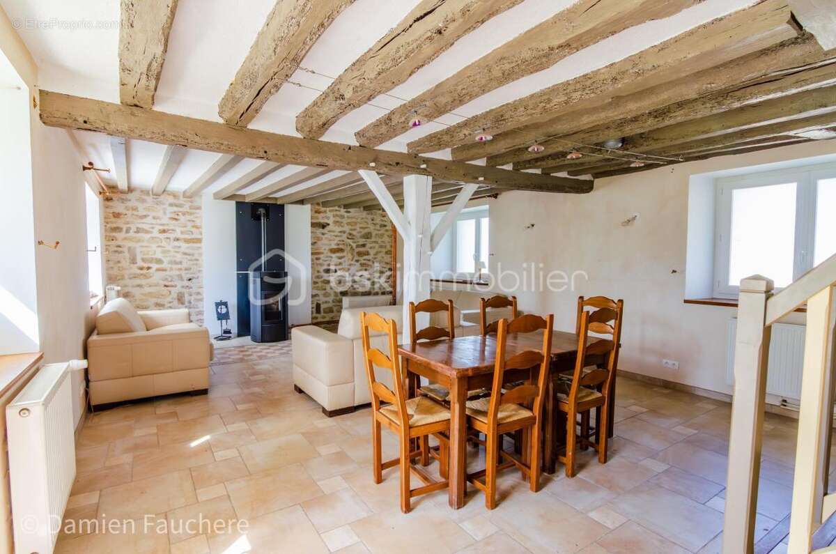 Maison à CONGERVILLE-THIONVILLE