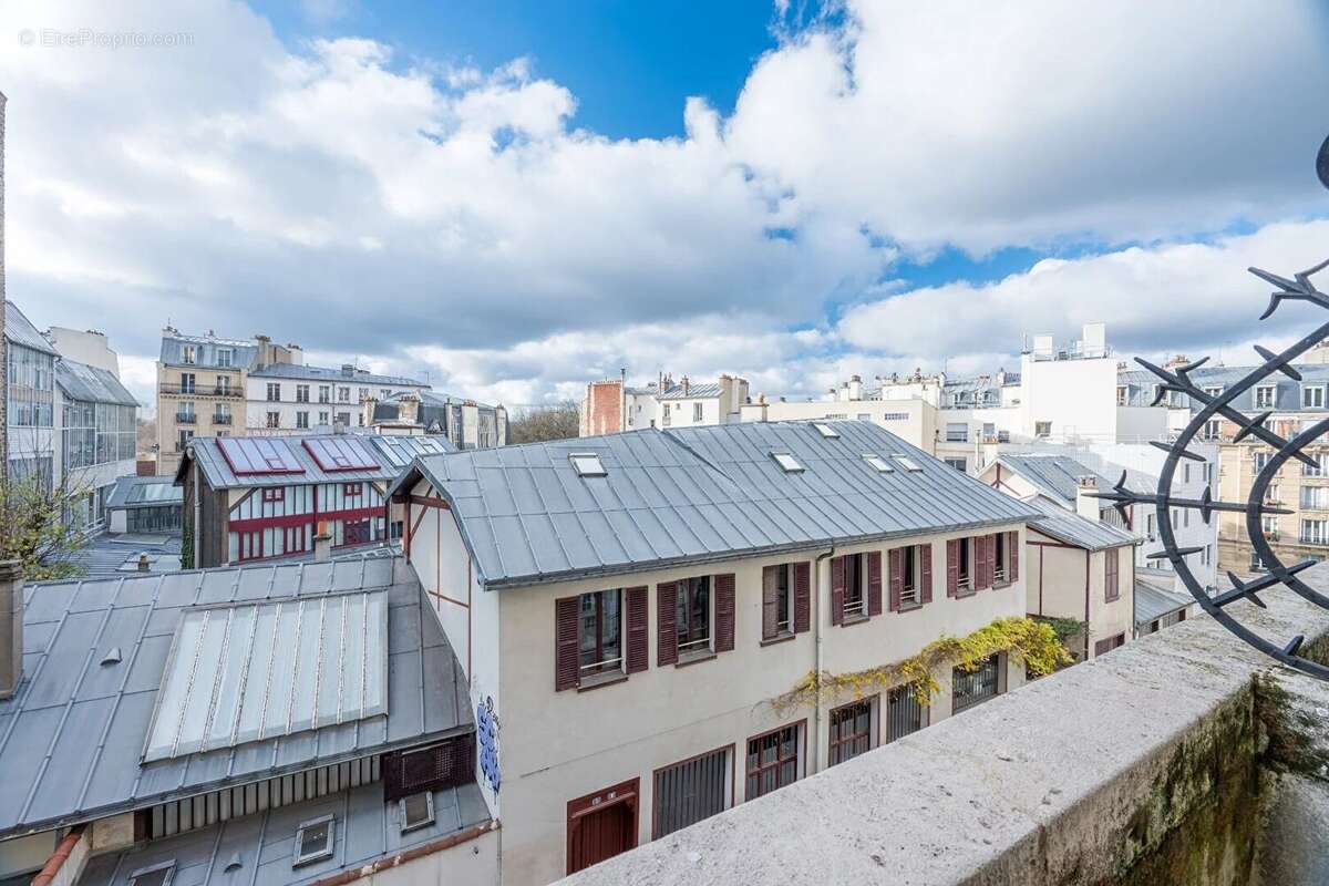 Appartement à PARIS-18E
