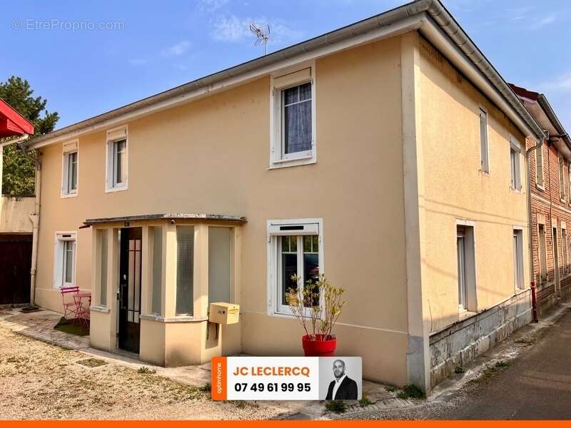 Maison à ECLARON-BRAUCOURT-SAINTE-LIVIERE