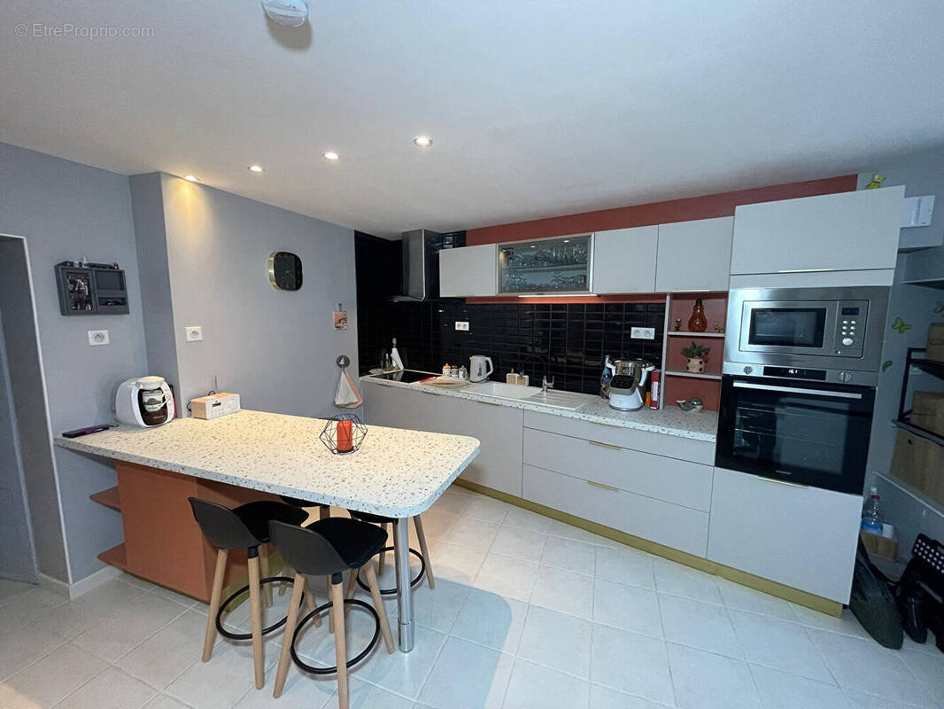 Maison à MORTAGNE-SUR-GIRONDE