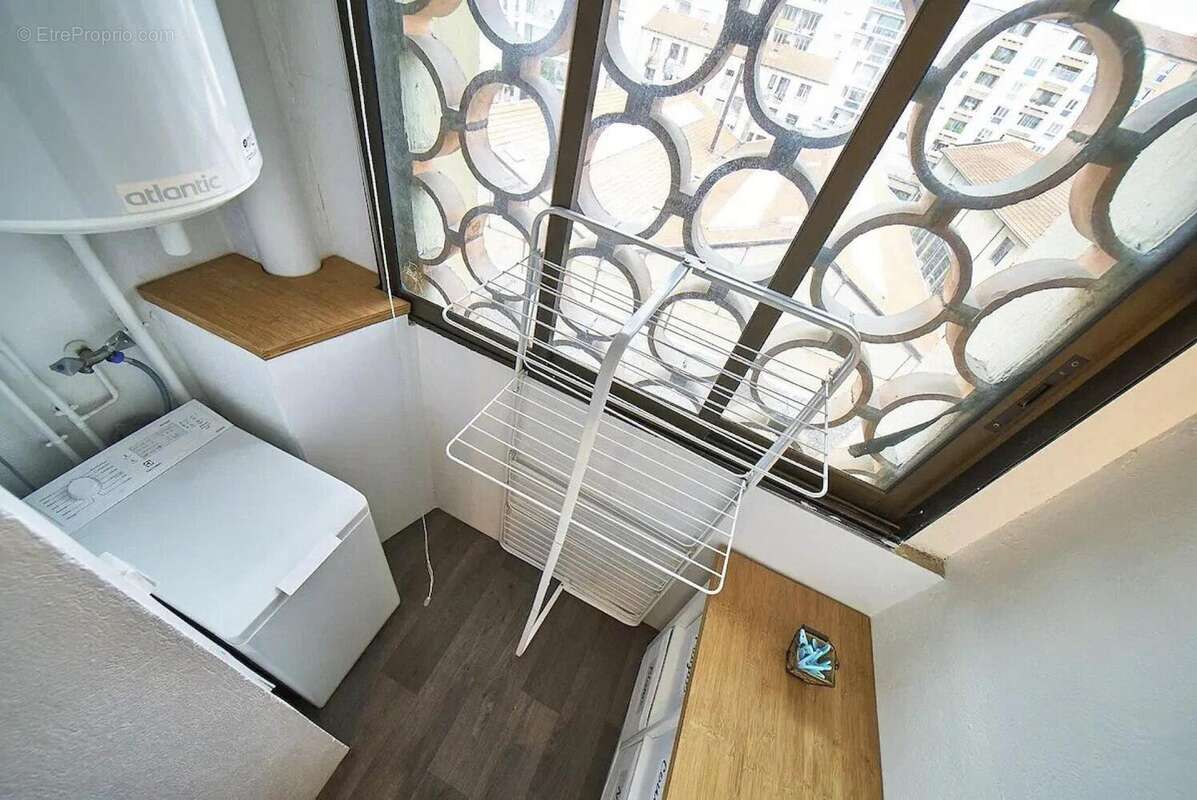 Photo 5 - Appartement à VILLEURBANNE