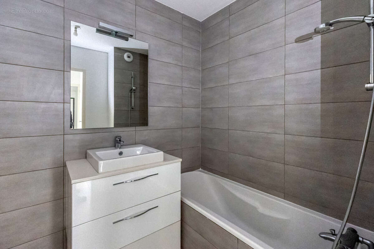 Appartement à SAINT-EGREVE