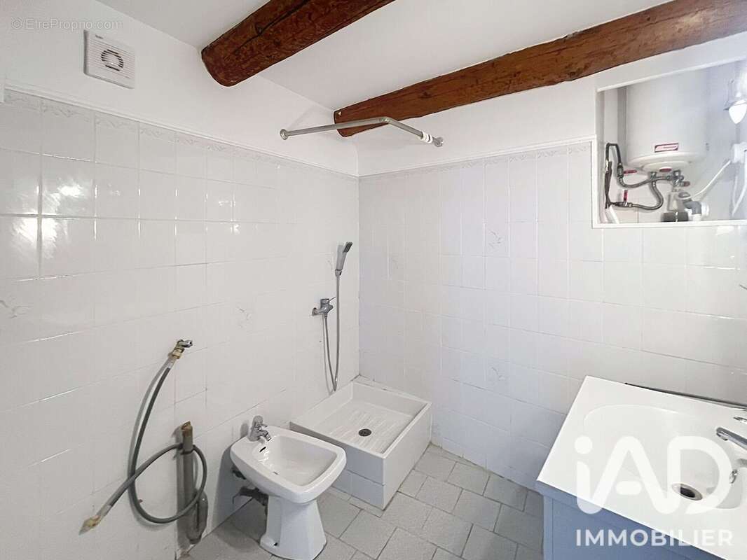 Maison 46 m² à Lambesc  - photo 4