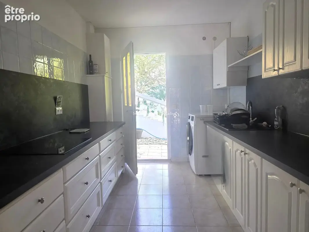 Villa 200m²  - 4 chambres- dépendance -  piscine. - photo 13
