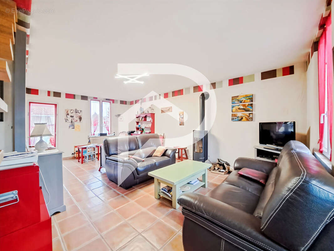 Maison à SAINTE-GENEVIEVE