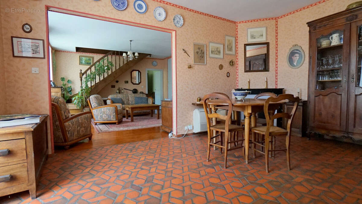 Maison à EPONE